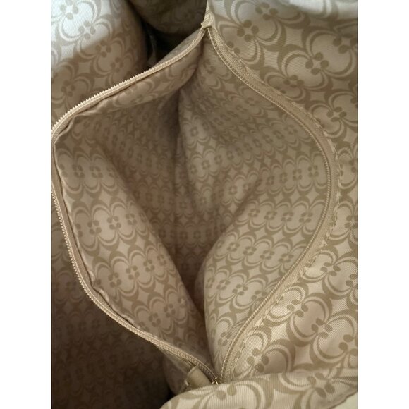 Cream Faux Leather Handbag With Gold Chain & Lock Detail Zipper Pocket Top Handl - Picture 12 of 13